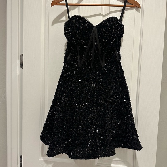 Witness of Love Black Sequin Strapless Dress Size 4 - Picture 1 of 10
